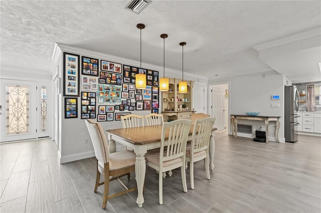 En Venta: $1,599,000 (3 camas, 2 baños, 2864 Pies cuadrados)