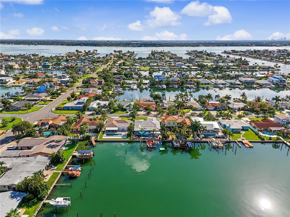 En Venta: $1,599,000 (3 camas, 2 baños, 2864 Pies cuadrados)