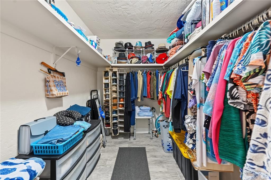En Venta: $1,599,000 (3 camas, 2 baños, 2864 Pies cuadrados)