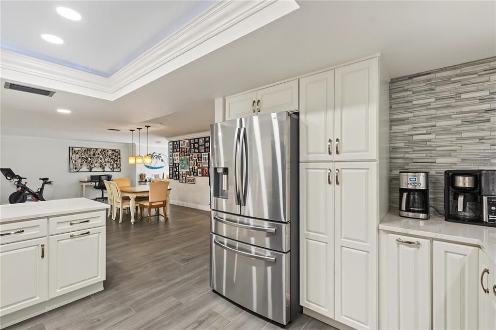 En Venta: $1,599,000 (3 camas, 2 baños, 2864 Pies cuadrados)