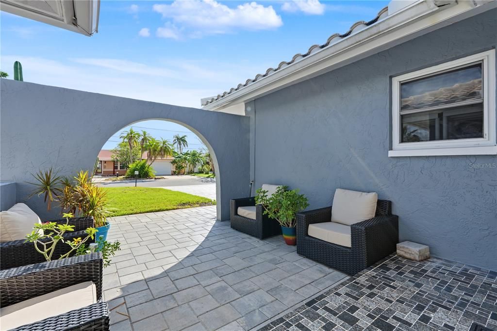 En Venta: $1,599,000 (3 camas, 2 baños, 2864 Pies cuadrados)