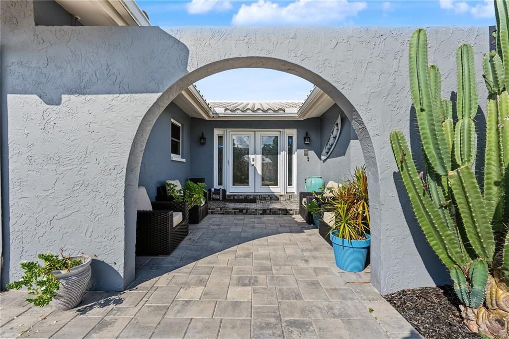 En Venta: $1,599,000 (3 camas, 2 baños, 2864 Pies cuadrados)