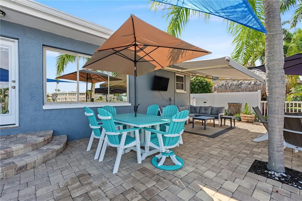 En Venta: $1,599,000 (3 camas, 2 baños, 2864 Pies cuadrados)