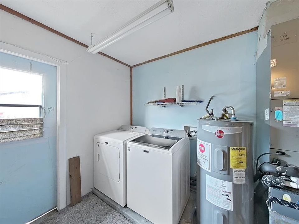 Activo con contrato: $360,000 (3 camas, 2 baños, 2007 Pies cuadrados)