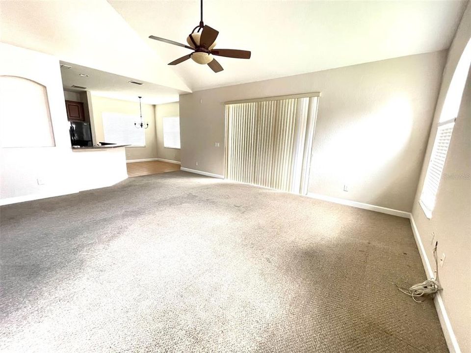 For Rent: $2,495 (4 beds, 2 baths, 2967 Square Feet)