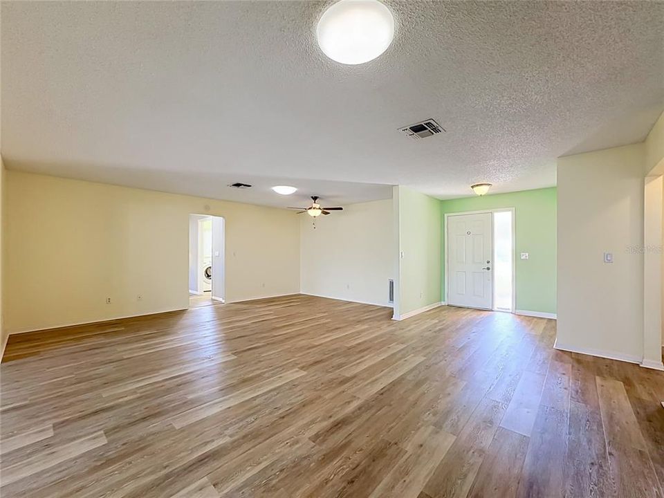 For Sale: $335,000 (2 beds, 2 baths, 1769 Square Feet)