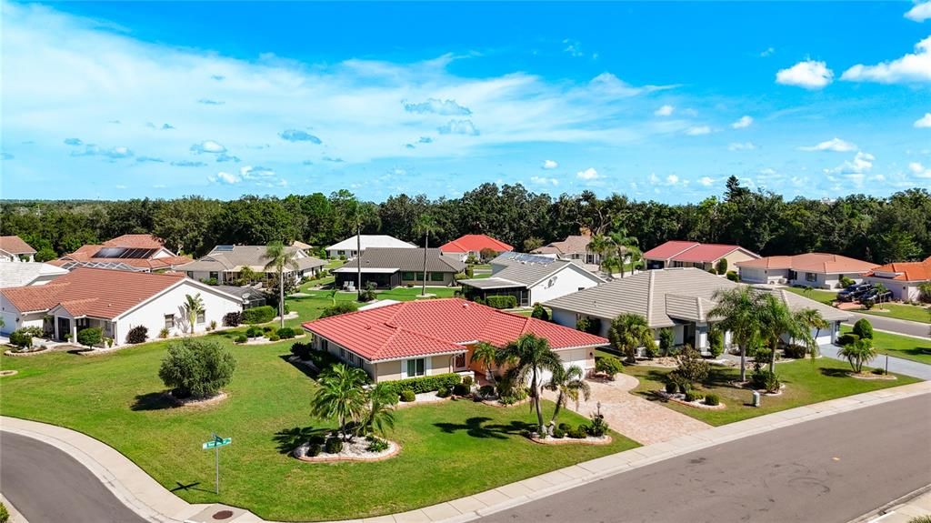 For Sale: $335,000 (2 beds, 2 baths, 1769 Square Feet)
