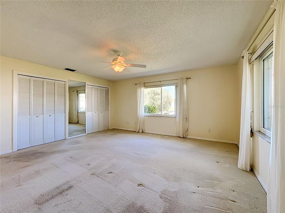 For Sale: $335,000 (2 beds, 2 baths, 1769 Square Feet)
