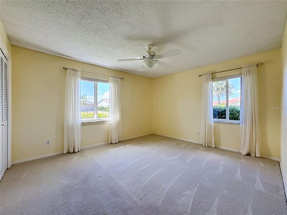 For Sale: $335,000 (2 beds, 2 baths, 1769 Square Feet)