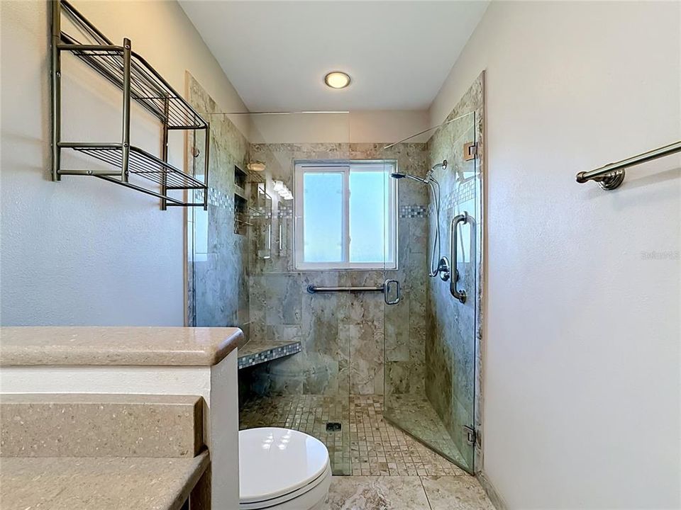 For Sale: $335,000 (2 beds, 2 baths, 1769 Square Feet)
