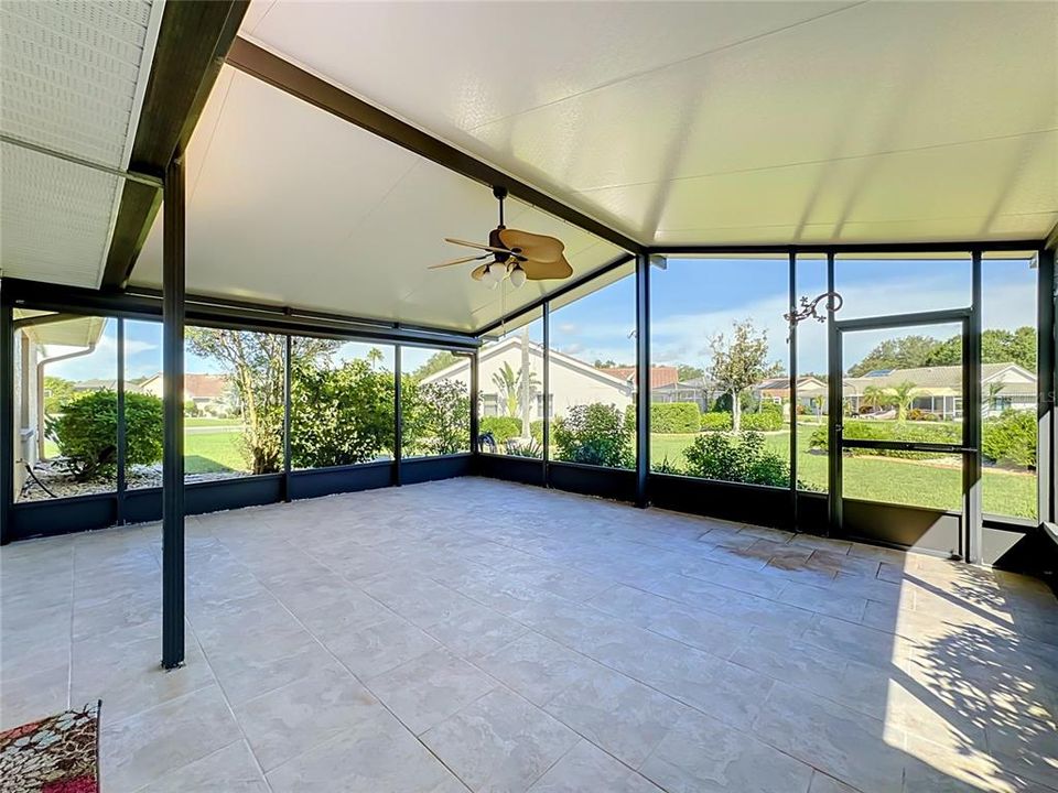 For Sale: $335,000 (2 beds, 2 baths, 1769 Square Feet)