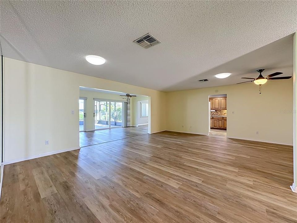 For Sale: $335,000 (2 beds, 2 baths, 1769 Square Feet)