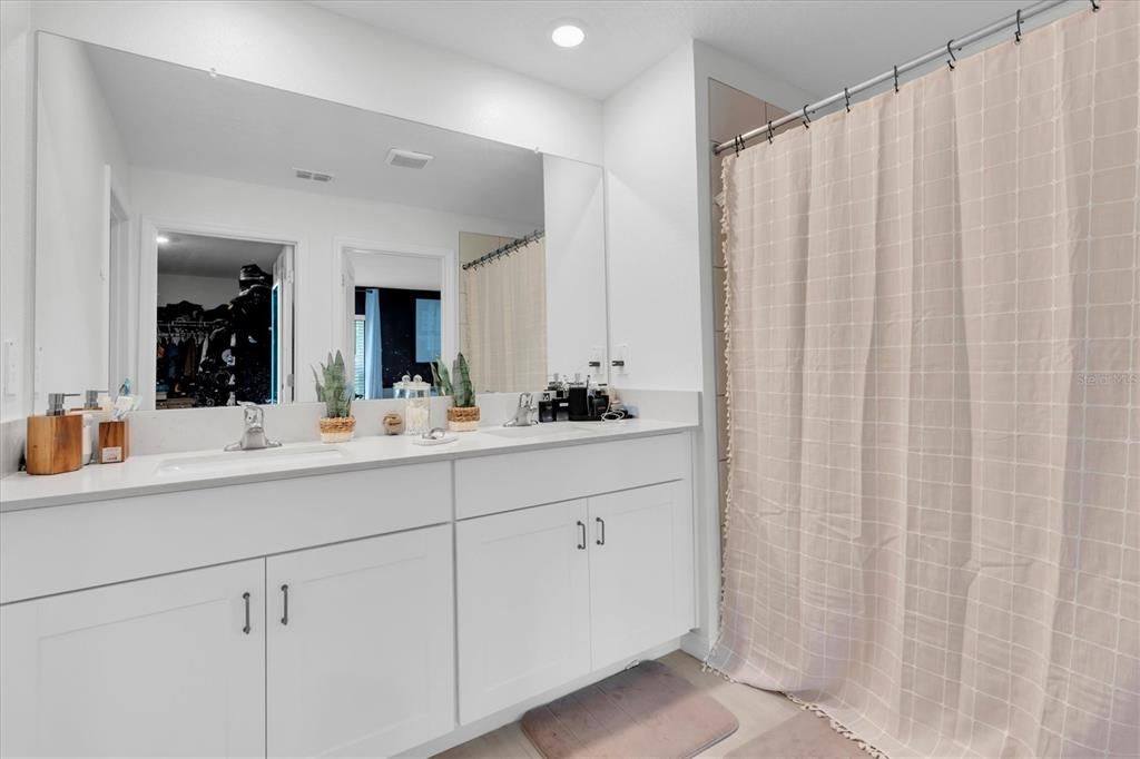 For Rent: $3,000 (4 beds, 2 baths, 1817 Square Feet)