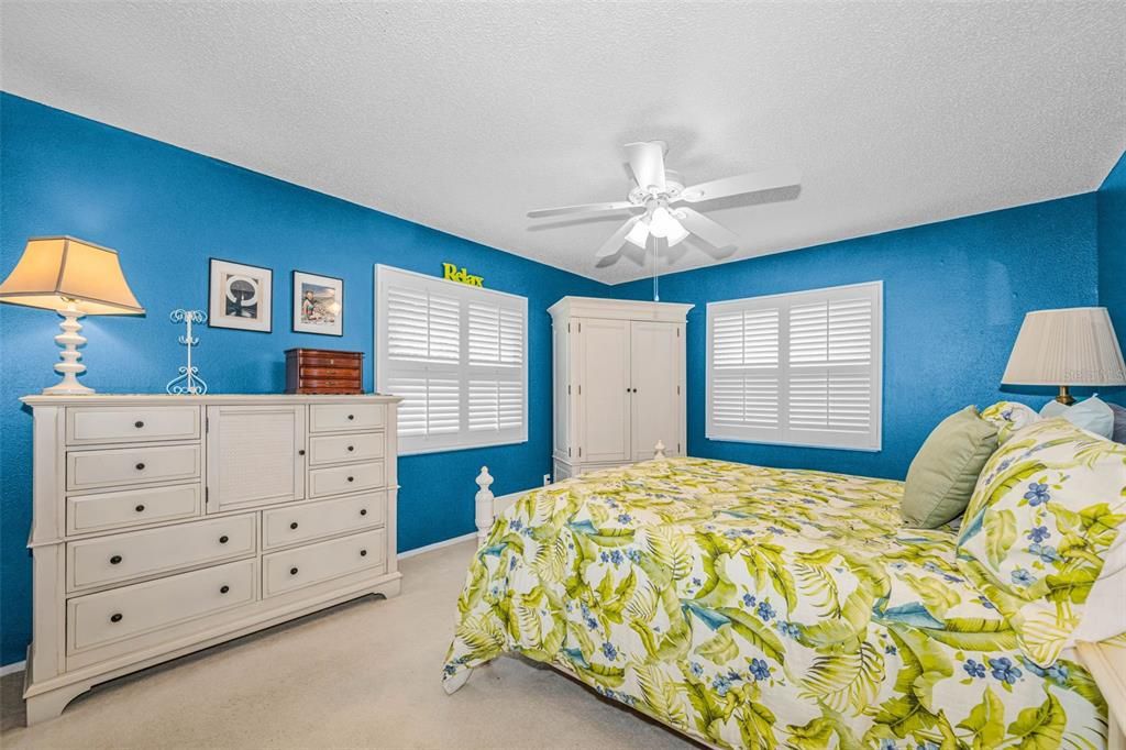 For Sale: $369,900 (2 beds, 2 baths, 1110 Square Feet)