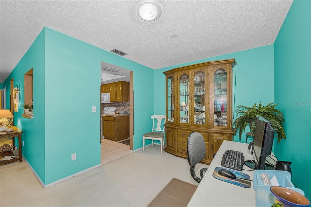 For Sale: $369,900 (2 beds, 2 baths, 1110 Square Feet)