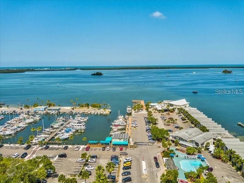 For Sale: $369,900 (2 beds, 2 baths, 1110 Square Feet)
