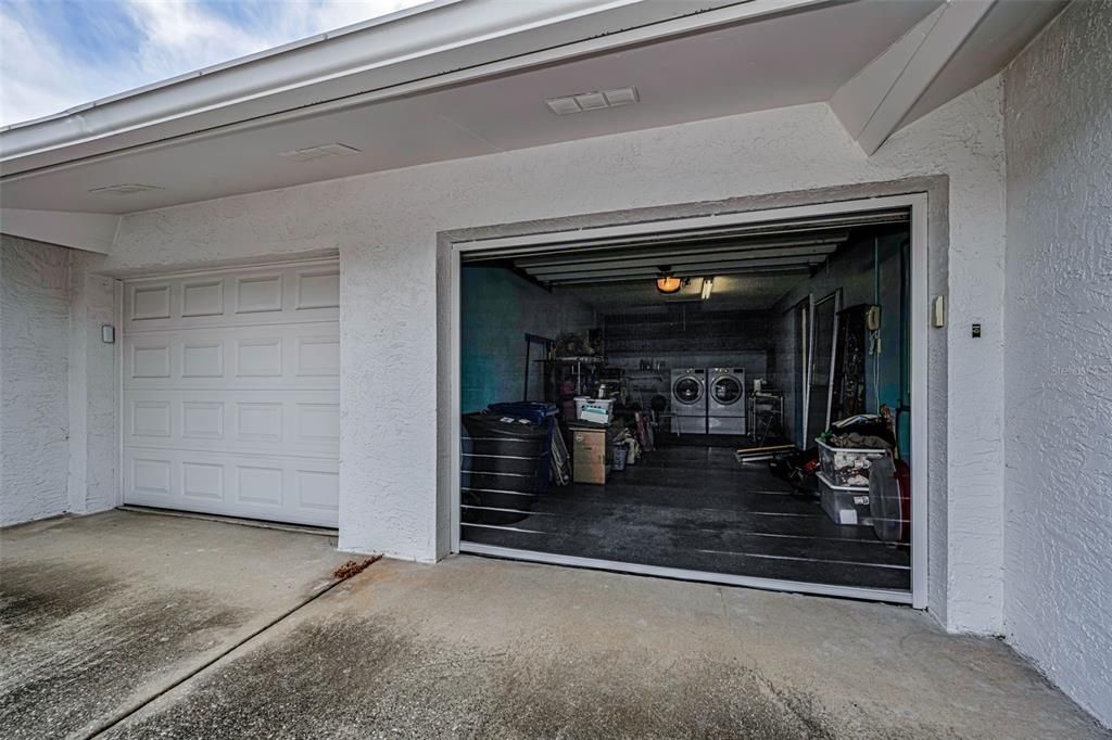 For Sale: $369,900 (2 beds, 2 baths, 1110 Square Feet)
