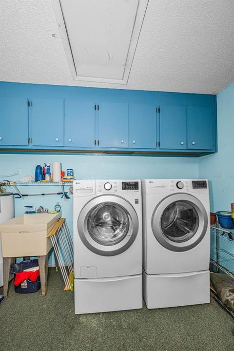 For Sale: $369,900 (2 beds, 2 baths, 1110 Square Feet)
