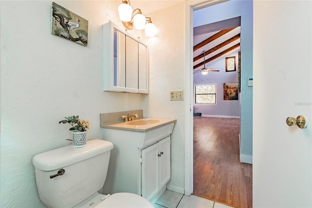 For Rent: $2,295 (2 beds, 2 baths, 1940 Square Feet)