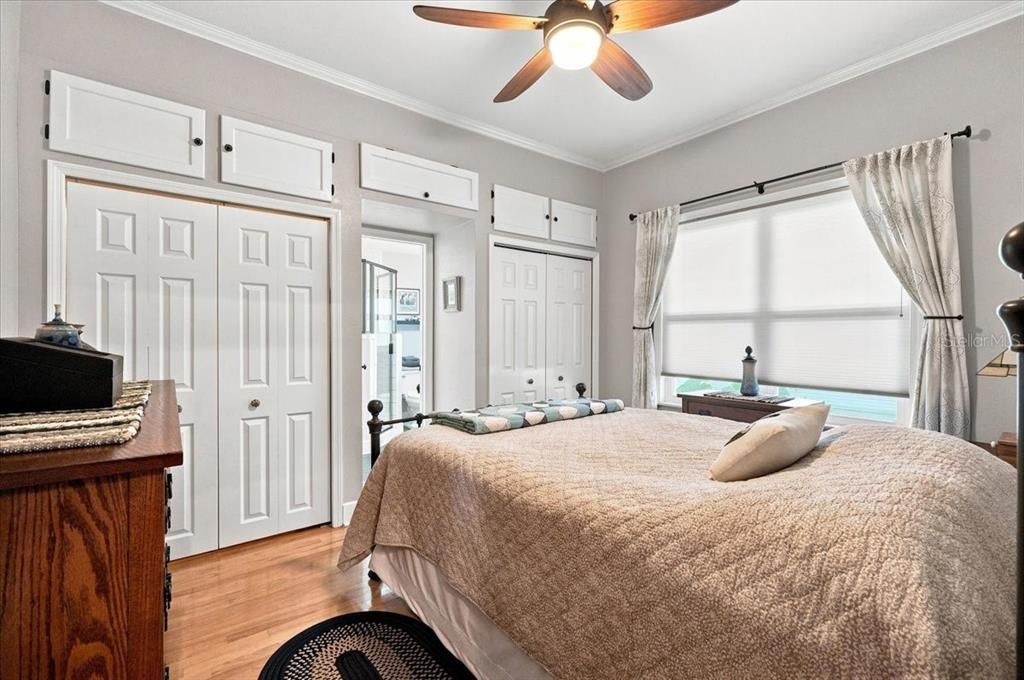 For Sale: $399,000 (2 beds, 2 baths, 1250 Square Feet)