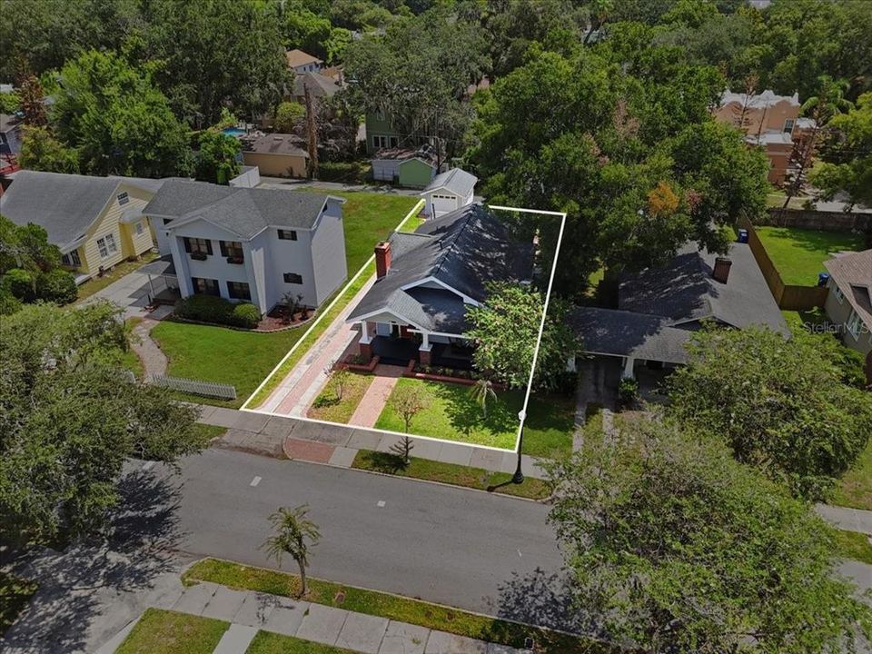 For Sale: $399,000 (2 beds, 2 baths, 1250 Square Feet)