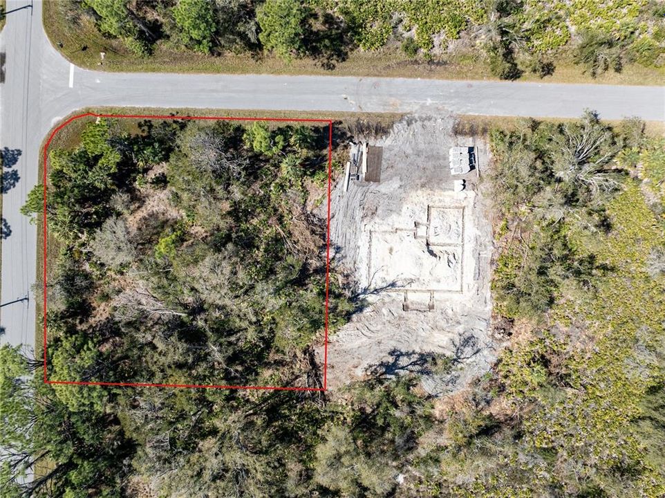 На продажу: $79,900 (0.46 acres)