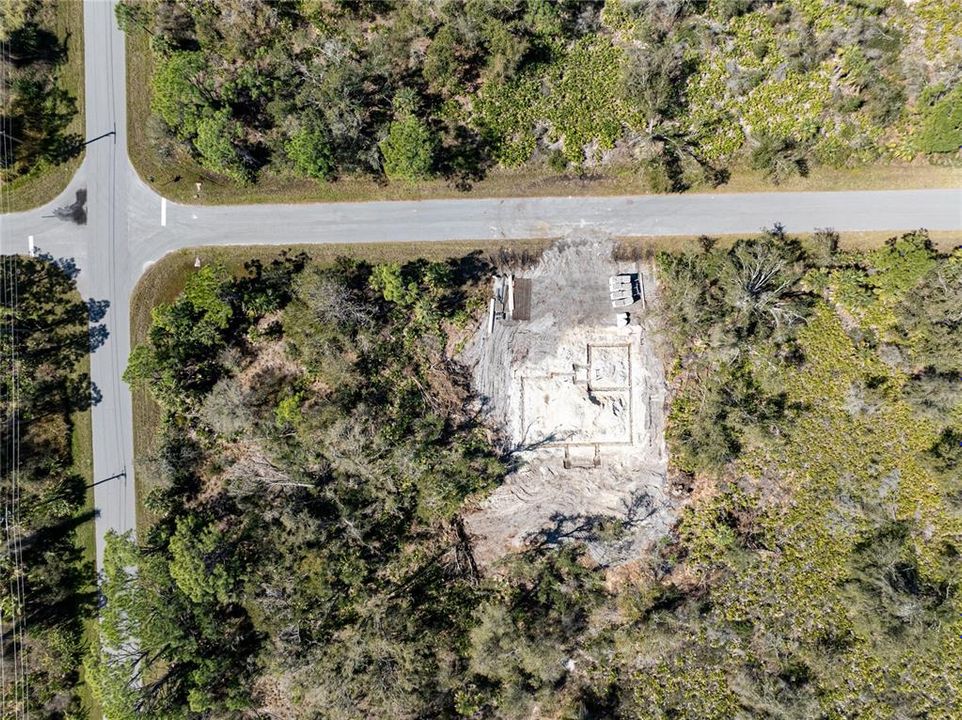 На продажу: $79,900 (0.46 acres)