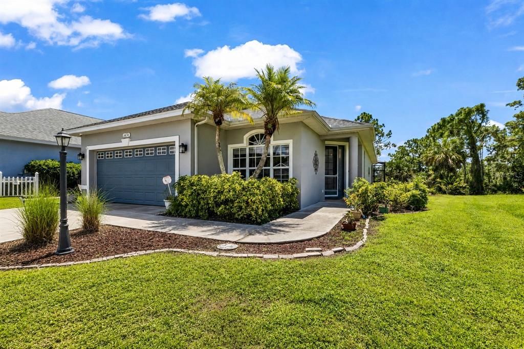 For Sale: $319,000 (2 beds, 2 baths, 1606 Square Feet)