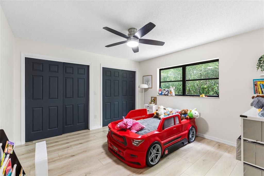 For Sale: $315,000 (3 beds, 2 baths, 2044 Square Feet)
