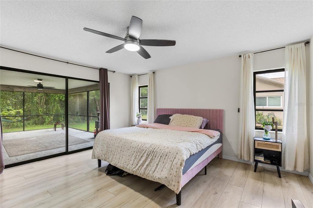 For Sale: $315,000 (3 beds, 2 baths, 2044 Square Feet)