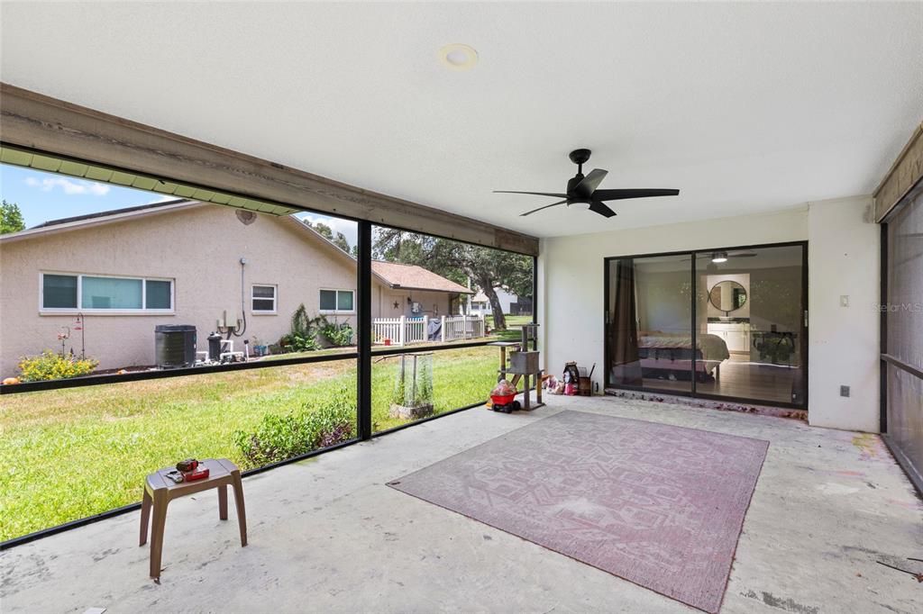 For Sale: $315,000 (3 beds, 2 baths, 2044 Square Feet)