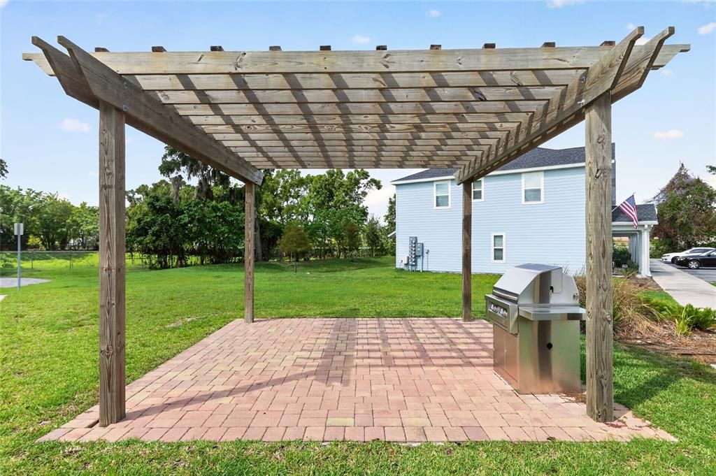 На продажу: $190,000 (2 спален, 2 ванн, 1186 Квадратных фут)