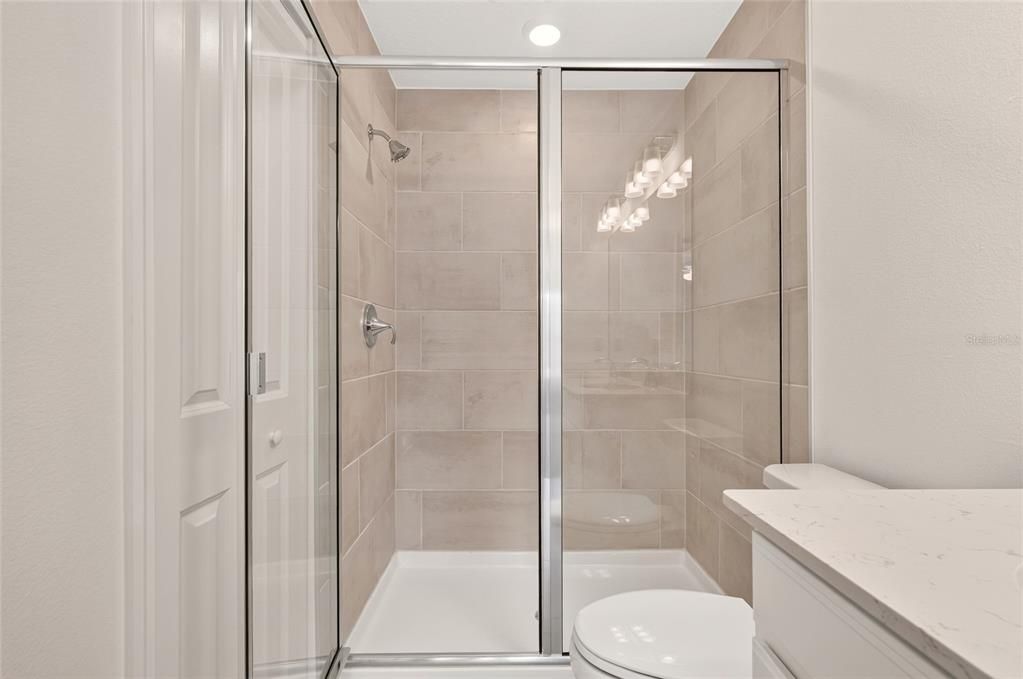 На продажу: $190,000 (2 спален, 2 ванн, 1186 Квадратных фут)