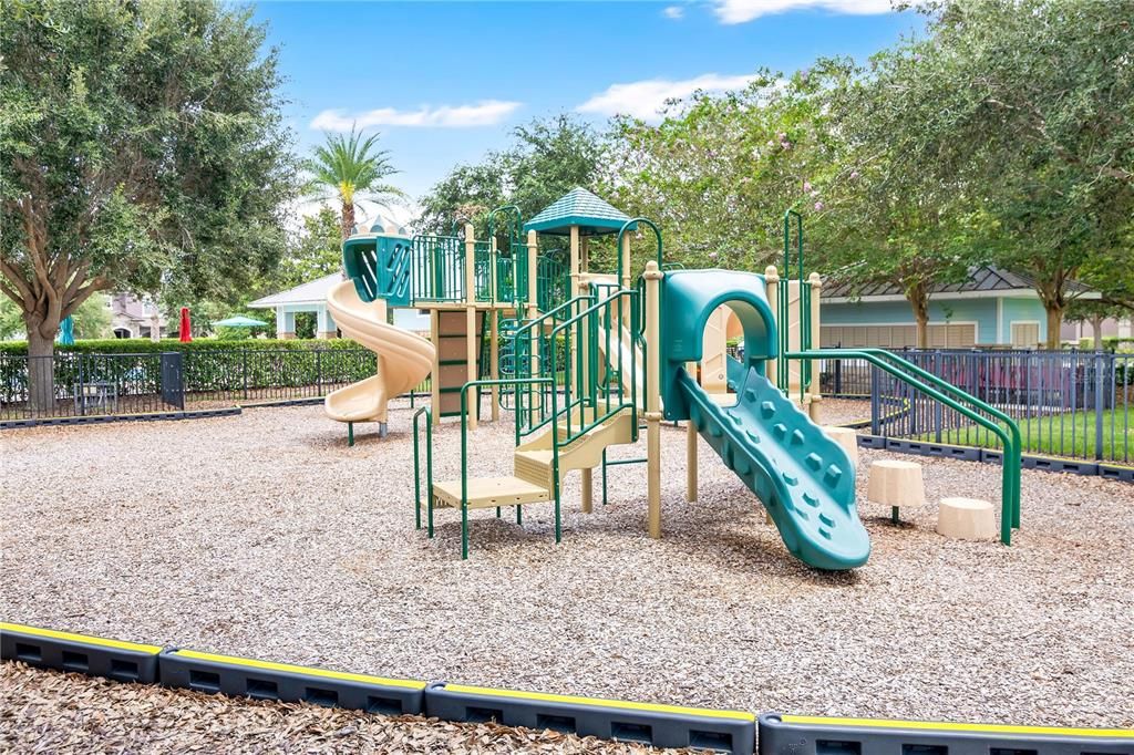 En Venta: $599,000 (4 camas, 2 baños, 2014 Pies cuadrados)