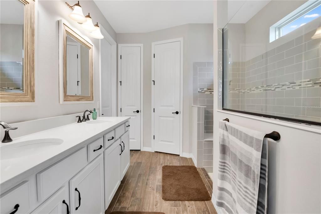 En Venta: $599,000 (4 camas, 2 baños, 2014 Pies cuadrados)