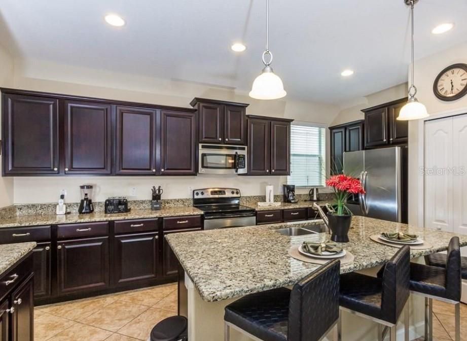 En Venta: $510,000 (6 camas, 5 baños, 3015 Pies cuadrados)