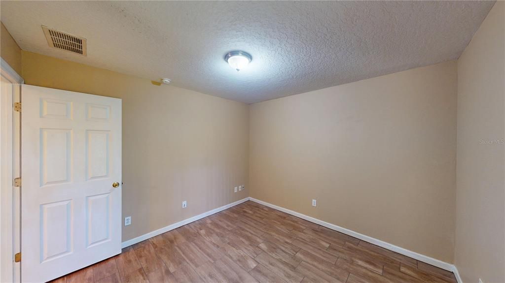 For Sale: $549,900 (6 beds, 0 baths, 2775 Square Feet)