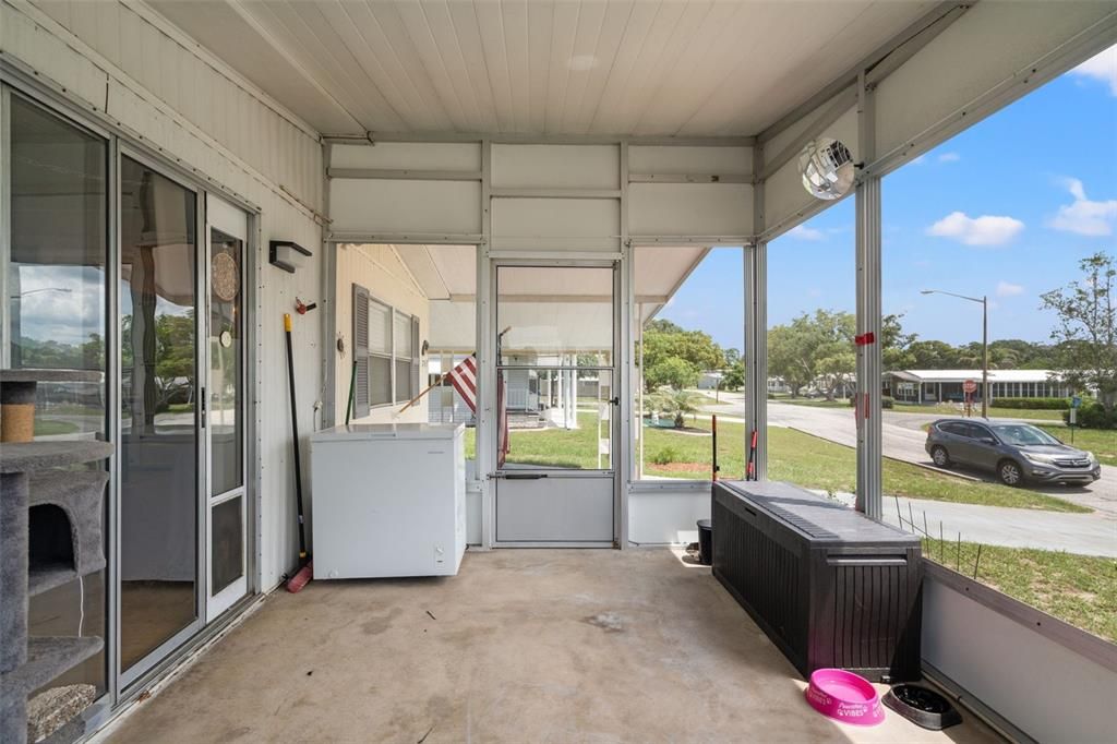 For Sale: $172,900 (2 beds, 2 baths, 960 Square Feet)