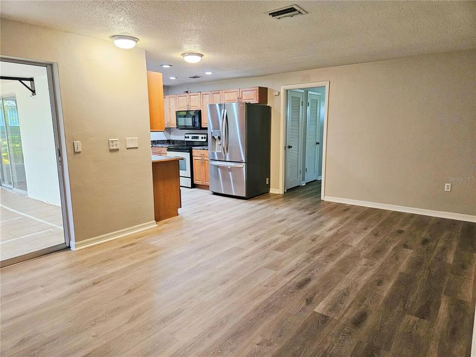 For Sale: $406,500 (4 beds, 2 baths, 1771 Square Feet)