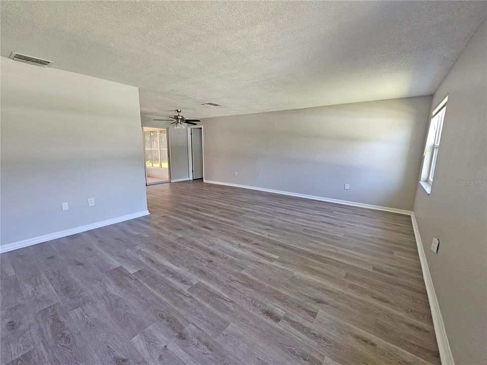 For Sale: $406,500 (4 beds, 2 baths, 1771 Square Feet)