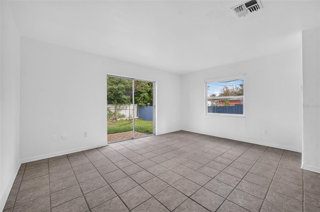 En Venta: $555,000 (0 camas, 0 baños, 2112 Pies cuadrados)