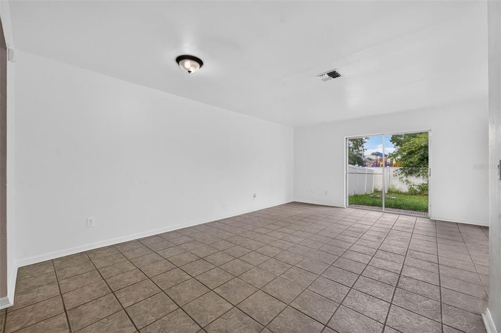 En Venta: $555,000 (0 camas, 0 baños, 2112 Pies cuadrados)