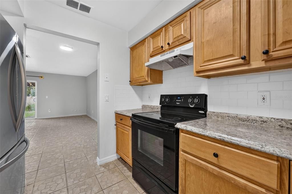 En Venta: $555,000 (0 camas, 0 baños, 2112 Pies cuadrados)