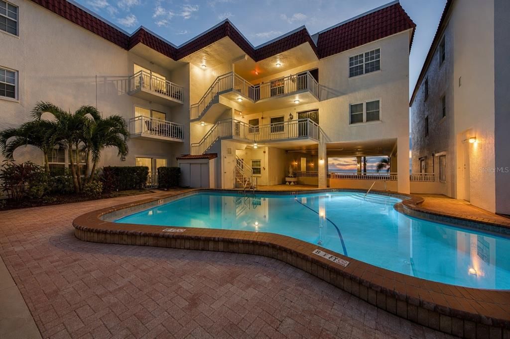 En Venta: $1,300,000 (3 camas, 2 baños, 1622 Pies cuadrados)