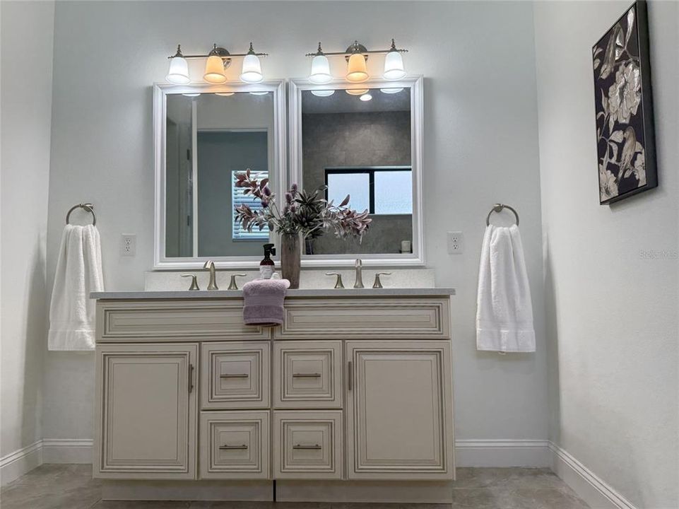 For Sale: $299,000 (3 beds, 2 baths, 1740 Square Feet)