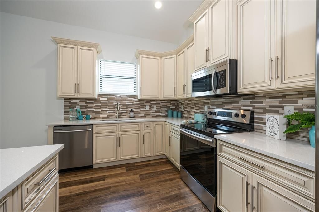 For Sale: $299,000 (3 beds, 2 baths, 1740 Square Feet)