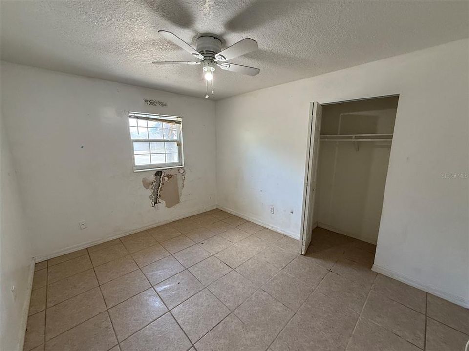 En Venta: $255,000 (4 camas, 2 baños, 1463 Pies cuadrados)