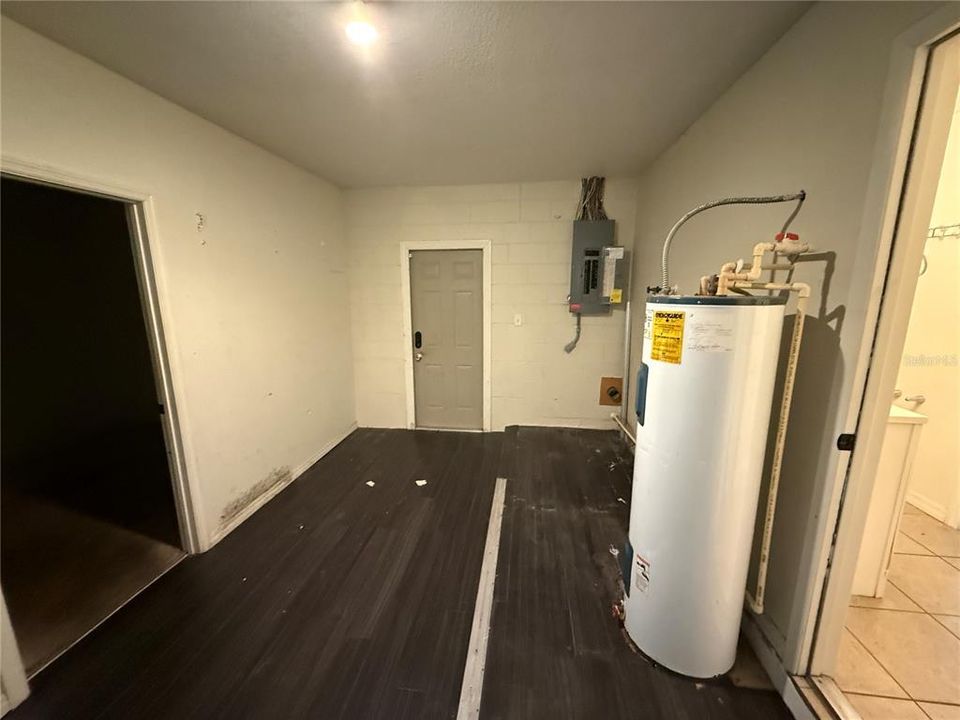En Venta: $255,000 (4 camas, 2 baños, 1463 Pies cuadrados)