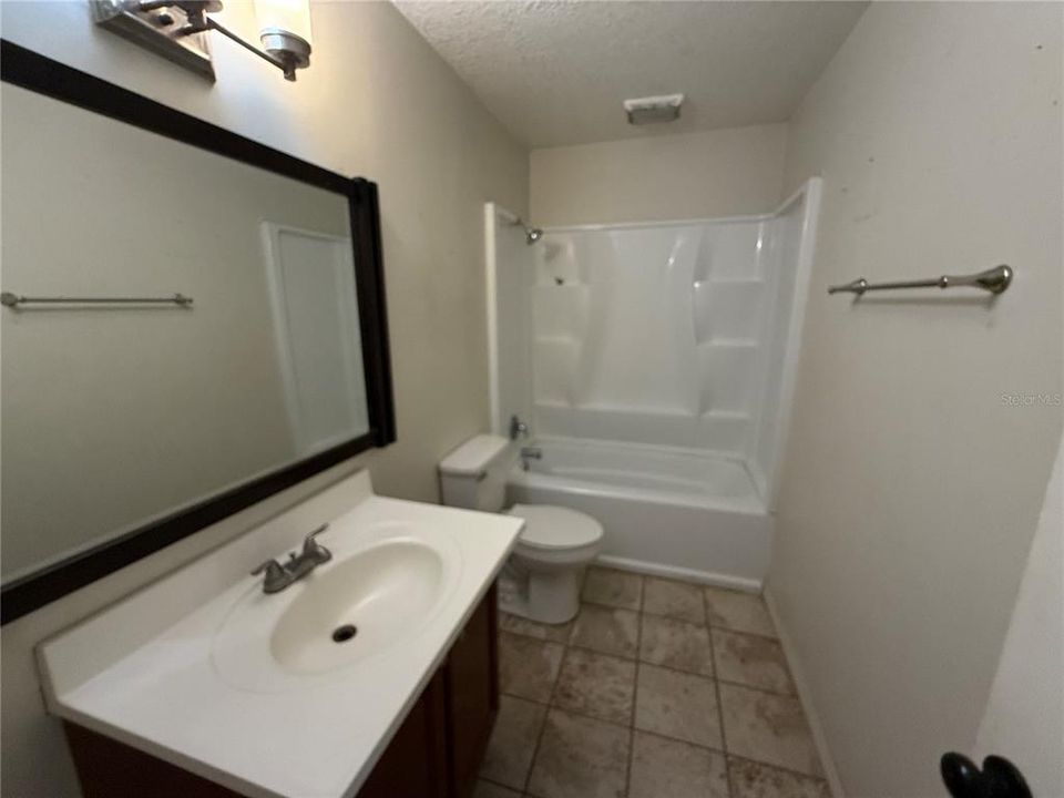En Venta: $255,000 (4 camas, 2 baños, 1463 Pies cuadrados)
