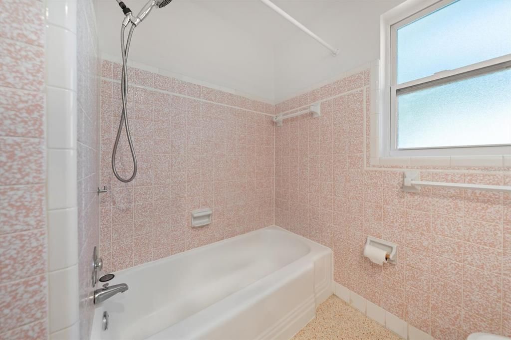 En Venta: $575,000 (3 camas, 2 baños, 1728 Pies cuadrados)